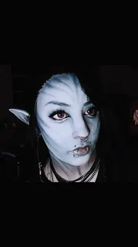 how to comvince my friends tk watch avatar without having to tell them its like 3 hours long no borax no glue #cosplay #cos #avatar #jamescameronavatar #navi 