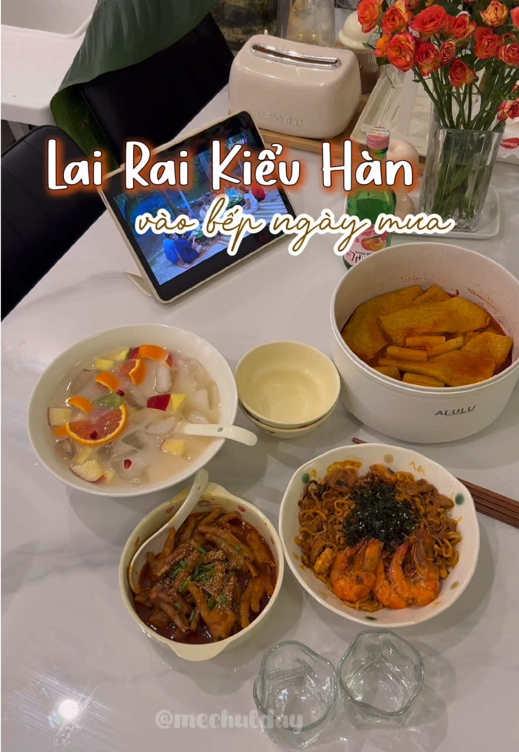 Ở riêng là không cần phải đợi ai ngủ mới bật nhạc 🎶 Không cần xin phép ai để cụng ly 🍻 Chỉ cần có bạn đồng hành là đủ vui. Hẹ hẹ 🥰 #Mechulday #dailyvlog #nauancungtiktok#nauahuya #cuocsongorieng #xuhuong #fpyシ 