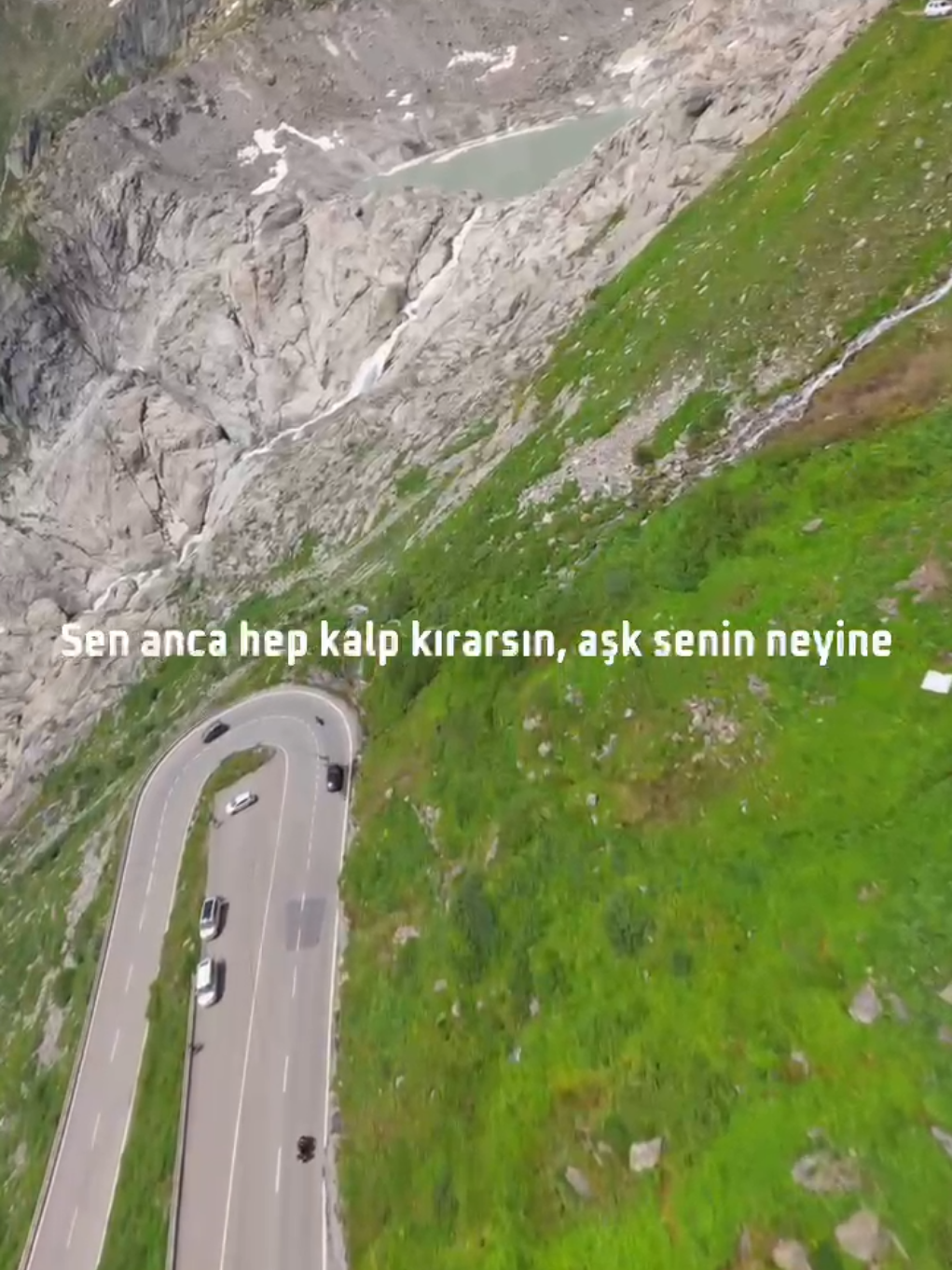 Hande Yener-Deli Bile(Lyrics) Tarih olman çok yakın...