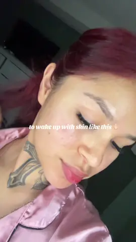 the camera don’t do no justice 😮‍💨 #glassskin #biodancecollagenmask ##skincare##fyp##creatorsearchinsights