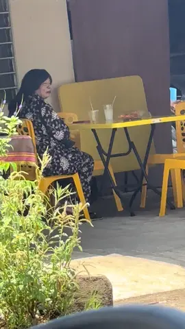 Komen Yg balik2 na😂