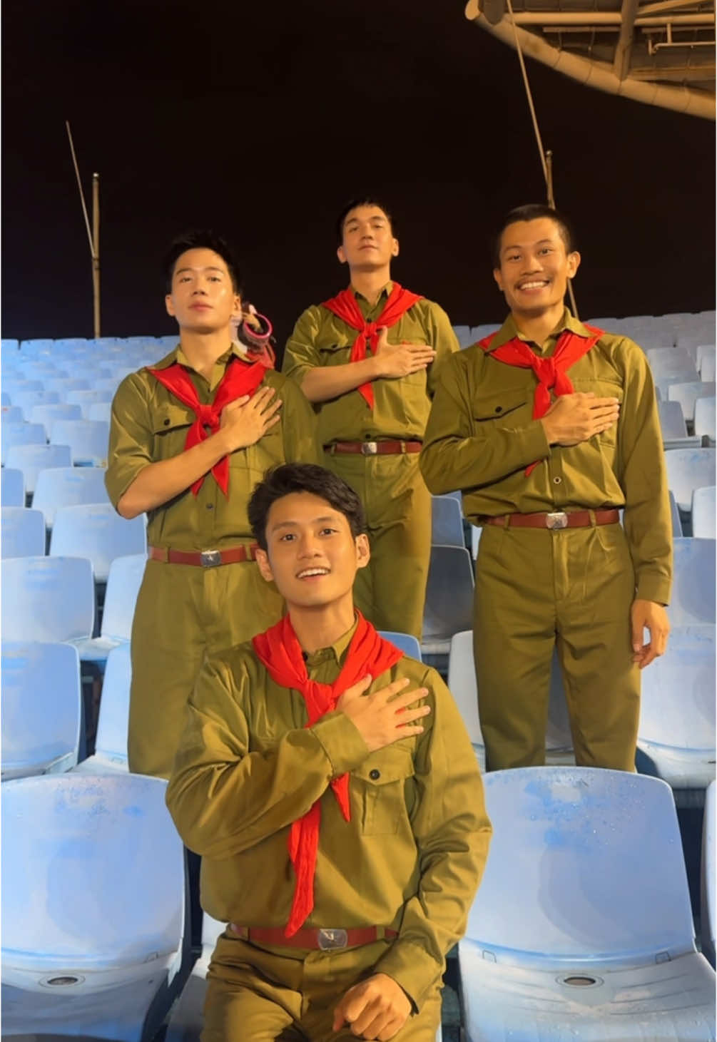Việt Nam mãi trong tim này ❤️🇻🇳 #CapCut #dienviendinhkhang #dinhkhang #81ngaydemthanhcoquangtri #pov #muado #phimmuado #2thang9 #galaxystudio #dienanhquandoi #2thang9 #dienanhquandoi #tieudoi1 #daqd #tuchim @Phương Nam @Diễn viên Huy Tít @Đỗ Nhật Hoàng 