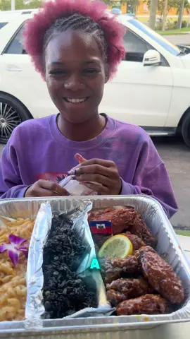 🚨Attention🚨 🇭🇹🇭🇹🇭🇹🇭🇹🇭🇹🇭🇹🇭🇹 Her first time trying our famous Haitian dish let see her reaction ! #fyp #repost #explore #viralvideo #tampaflorida 