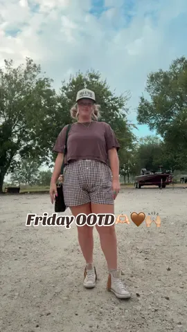 Happy Friday!!🫶🏻🤎🙌🏼 #OOTD#hairstylistootd#midsize#trending#western#turquoise#fall#nailtechootd#nailtech#hairstylist#boxershorts 