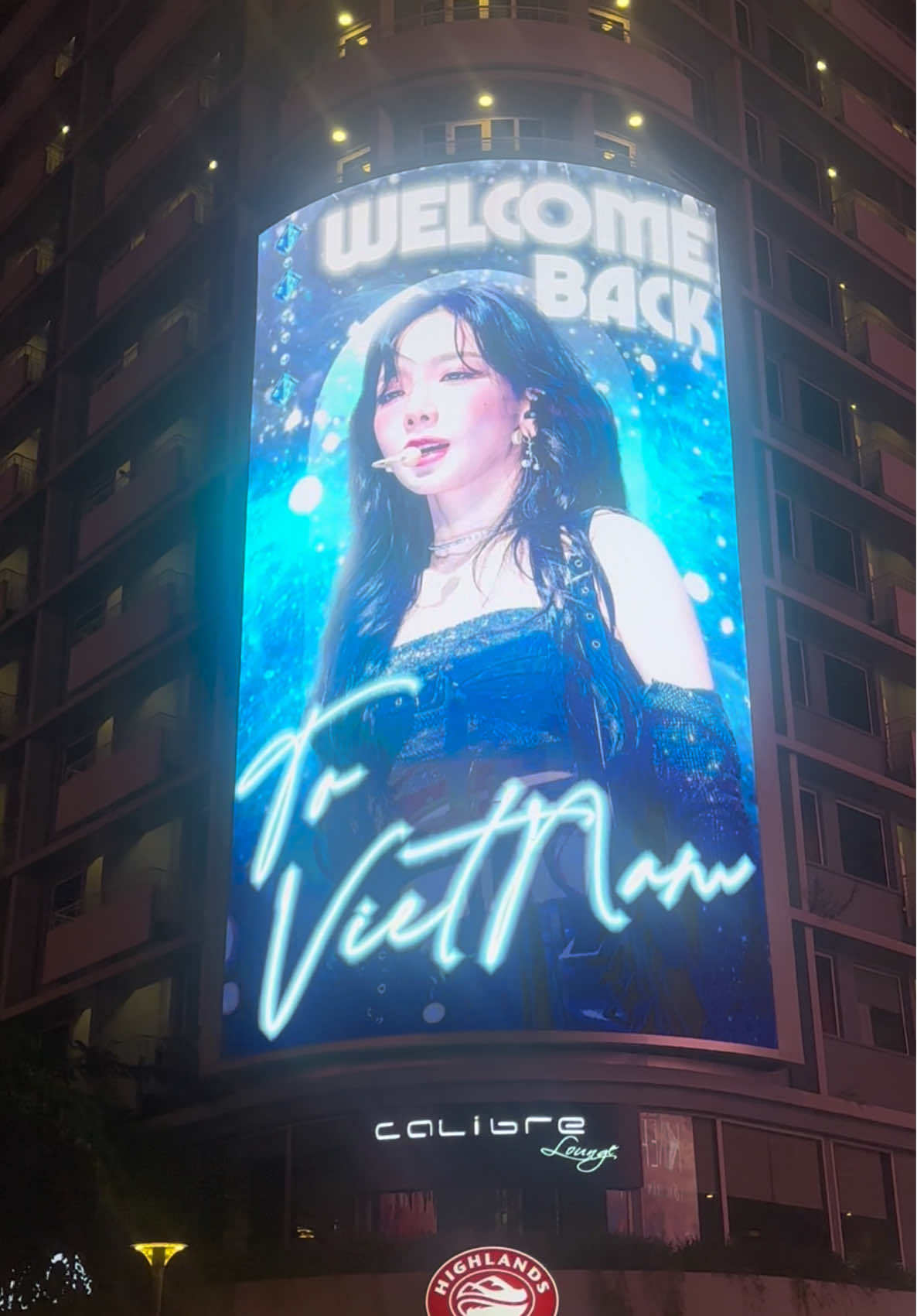 Led Welcome Taeyeon in Phố đi bộ Nguyễn Huệ Việt Nam day2#taeyeon #taeyeonsnsd #snsd #girlgeneration소녀시대 #girlgeneration 