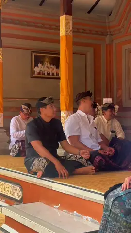 Melayat Ida Pedanda Gede Sadhawa Jelantik Putra ring Griya Sadhawa Tegal Tugu Gianyar🙏🏻  #melayat #tegaltugu #gianyar #bali 