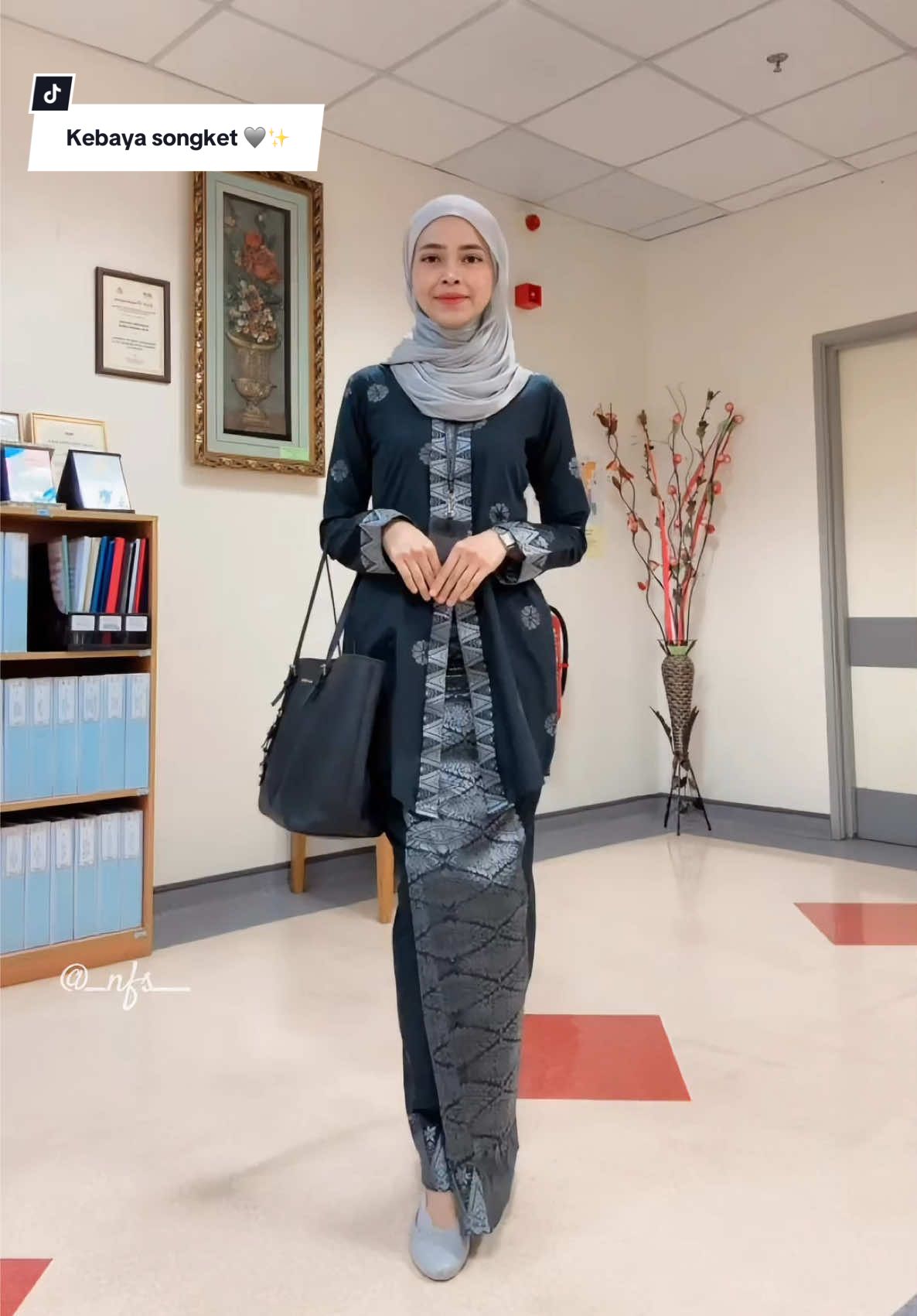 Code emerald silver ni dah restock semua size, laju je habis, grab cepat tau🩶✨@Carlanisa #kebaya #kebayasongket #kebayamurah #kebayatradisional #kebayasongkettenun 