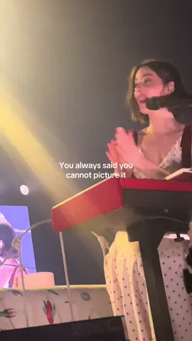 composed a hundred ways to tell u i miss tsou tour @gracie abrams #thesecretofus #gracieabrams #camden #songwriter #tsoutour 
