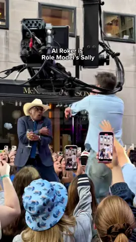 weather at 7am and sally at 8am. #alroker can really do it all! @tucker  Sponsored by Citi 