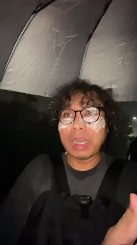 Tolong dengarkan kami, ingat Pak Bu, mandat tertinggi negeri ini ada di kami. Kalau lewat demo suara kami tidak terdengar, semoga lewat video ini Bapak Ibu bisa mendengar.  🇮🇩