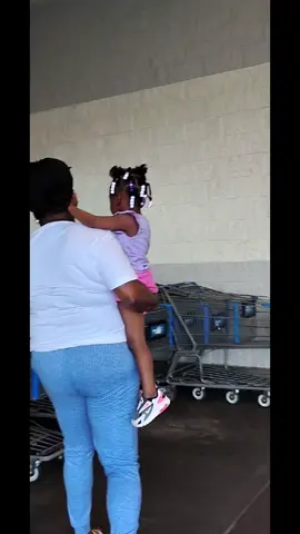 Walmart before school with the girls. I was out of lunchables 😩#walmart #walmartfinds #walmartpartner #walmarthaul 