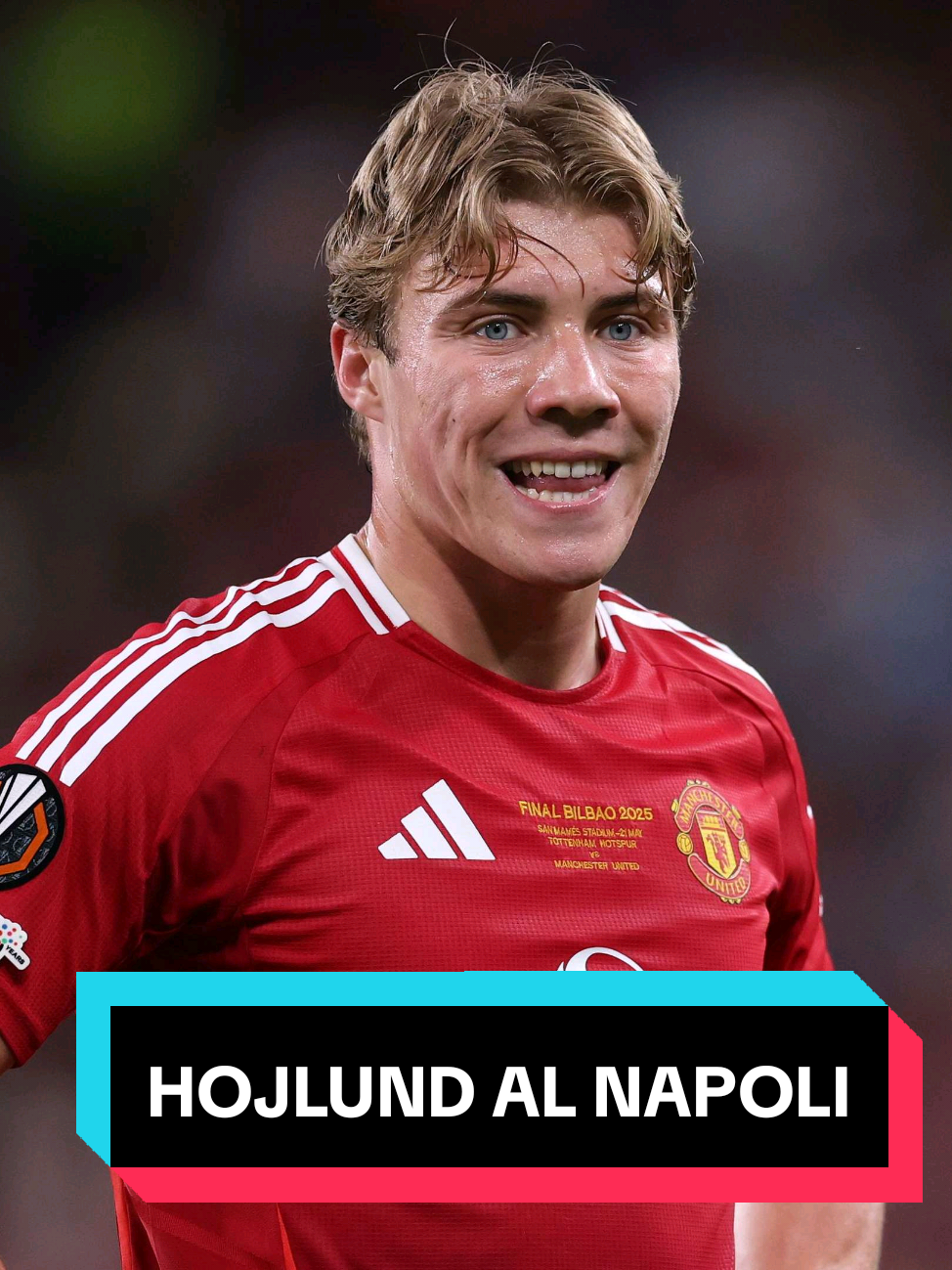 Il Napoli potrebbe soffiare l'attaccante al Milan?⚽⚽ Rasmus Hojlund è vicinissimo a diventare un nuovo calciatore del Napoli🔵🔵. E voi che cosa ne pensate? È l'acquisto giusto? Fatemelo saoere nei commenti⚽⚽ #hojlund #napoli  #TikTokCalcio 