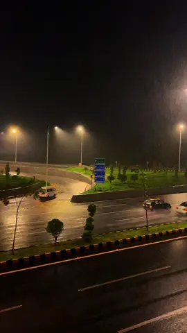 Romantic Rain⛈️❤️ #islamabad #islamabadian #greenpakistan⚘🇵🇰⚘ #naturalbeauty #foryoupage 