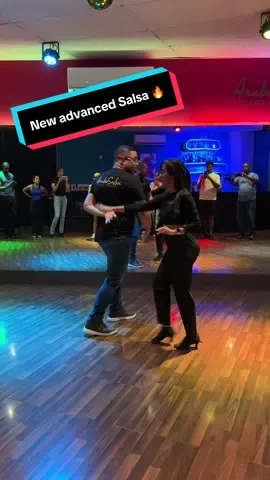 We've got a brand new Advanced Salsa pattern coming your way! Let us know in the comments that you're ready for the new combo!  Join us this season and learn to dance Salsa! 💪🏼 💃🏻🕺🫶🏼  #ArubaSalsa #ReggieandMelitza #AdvancedSalsa 