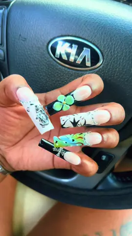 ughhh I miss having long nails so muchhh 😍😍😩 @BehaestyUS 