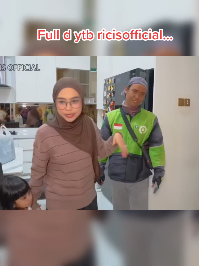 Masya Allah... @moana.daily ikut milihin buat anak bng ojoll,pinter nya.... sehat terus y moana cantik..🥰 #riaricis 
