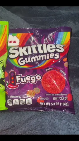 #skittlesgummies #skittles #fuegoskittles #tiktokshopcreatorpicks 