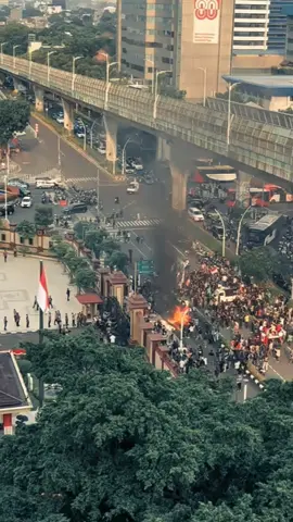 DPR NGEN GARA GARA KELAKUAN KALIAN SEMUA JADI SALING SERANG SALING BUNUH KORUPTOR ANJ 1NG CEPAT M4 T1  KALIAN KORUPTOR DAN DPR #CapCut #DEMO #bubarkandpr 