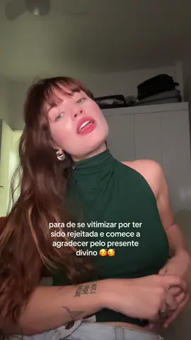 Terror de homem é mulher que aprende a não levar as coisas pro pessoal. Você tira totalmente o controle dele sobre você 😘  #relacionamentos #termino #rejeicao 