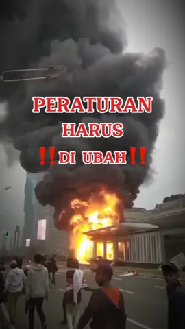 MUAK! #fyp #moots? #dpr #demo #DPR #pemerintah #country #govermant #indonesia #chaos #bts #army #btssong #btsbaepsae 
