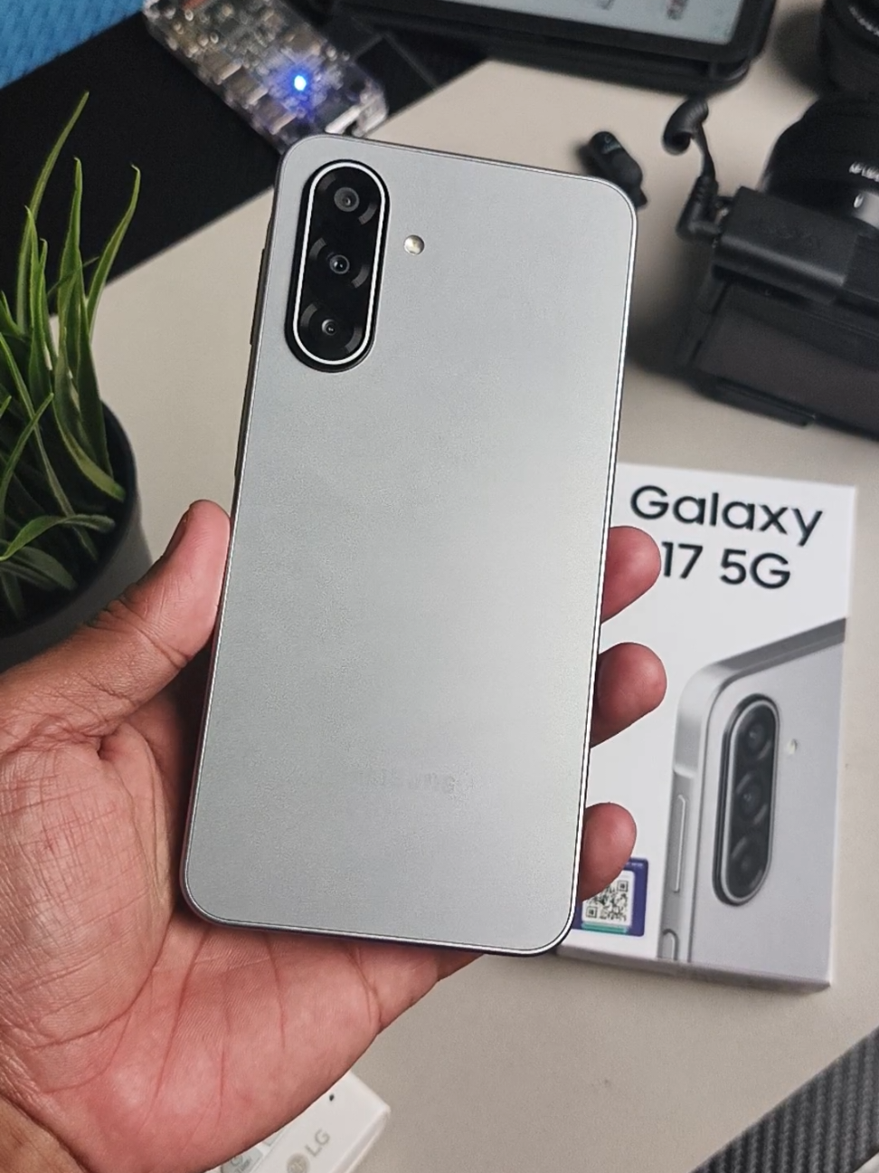 Samsung Galaxy A17 5G Nih Bosss!!! #samsung #samsunggalaxy #galaxya17 #smartphone #fyp @Samsung Indonesia @Samsung 