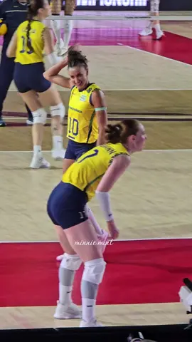 พี่บี้คนเท่ห์ คนอะไรเท่ห์ตลอดเวลา เจอวันเดียวลงคลิปตลอดไป🫰 #volleyball #วอลเลย์บอลหญิง #วอลเลย์บอลหญิงชิงแชมป์โลก #เชียงใหม่ #brasil🇧🇷 
