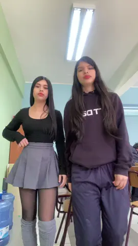 Justo ayer dejamos de hacer trends 💜 @𝒱𝒾𝒸𝓉𝑜𝓇𝒾𝒶 𝒜. 👸🏻 @𝓐𝓷𝓽𝓸𝓸💗 #paratii #chile #fypp #foryou #adrianasalte🗣️🗣️ 