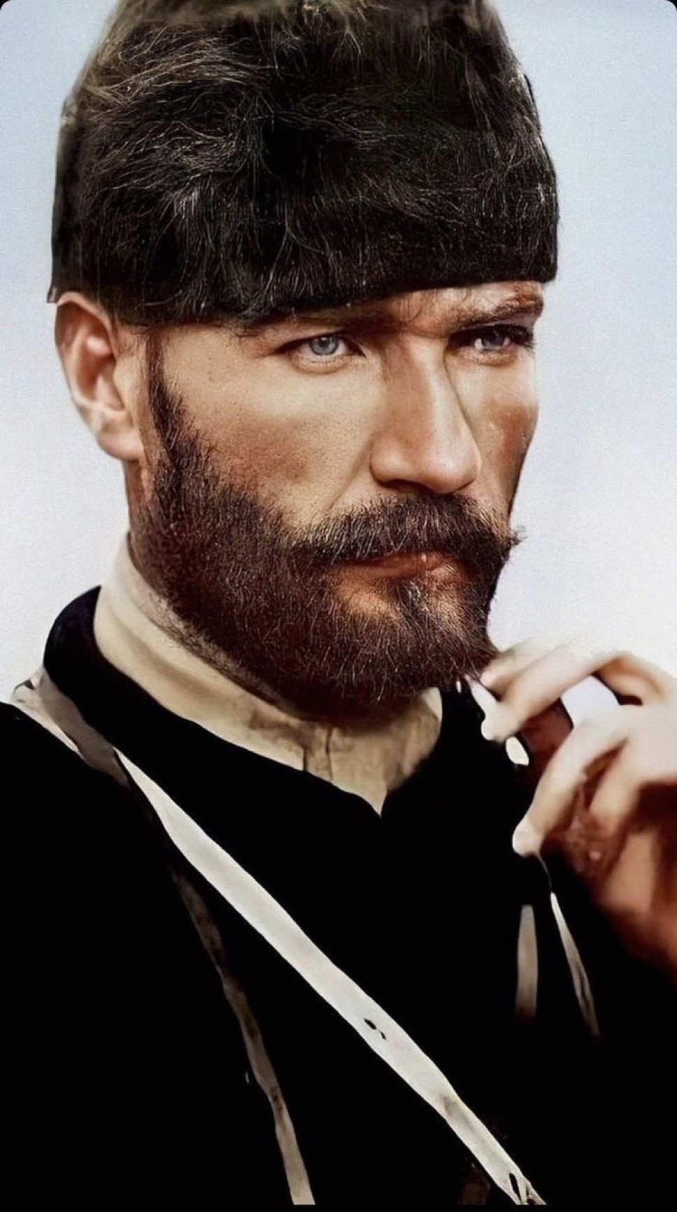 Başta Ulu Önder Gazi Mustafa Kemal Atatürk Olmak Üzere Tüm Şehitlerimizin Ruhları Şad Olsun.