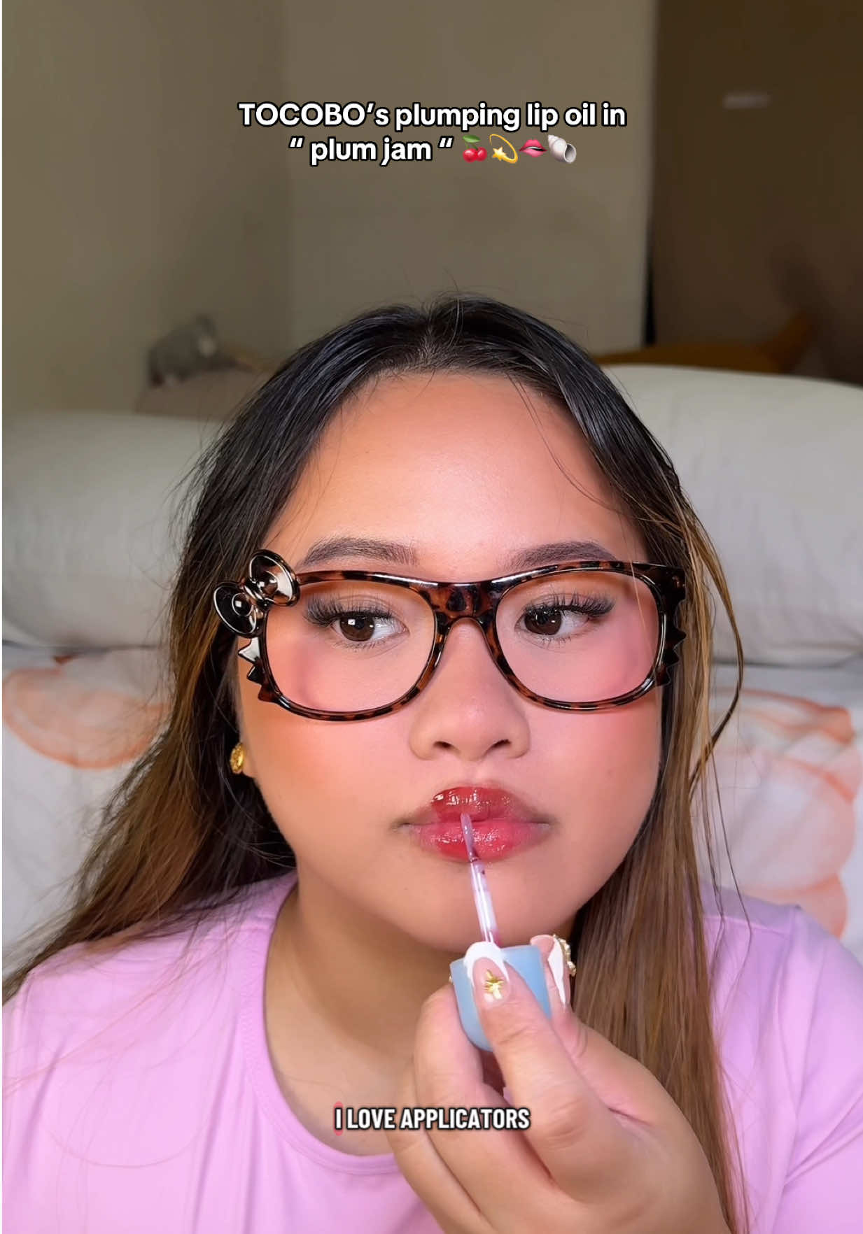 Replying to @SoulMuther✨️ kbeauty lippies never disappoints 🙂‍↔️🤏🏼  @TOCOBO @TOCOBO US  #tocobo #tocobolipoil #lipoils #plumpinglipoil #lipproducts #kbeauty #tiktokshoplabordaysale 