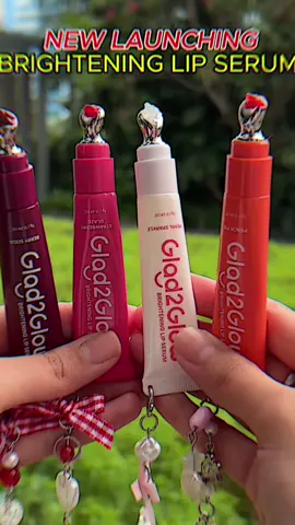 ❤️Udah siap GEBRAKAN BARU G2G?🥳Kenalin cutie Brightening Lip Serum yang bikin bibir juicy dan terasa plumpy!👄 Tersedia dalam 4 shades🍒  Yuk checkout HARGA LAUNCHING nya di TikTok Live sekarang💗 #G2G #BrighteningLipSerum  #drylips #bibirkering #healthylips #lipglow #pelembabbibir #lipbalm #VitaminE #LipSerum 