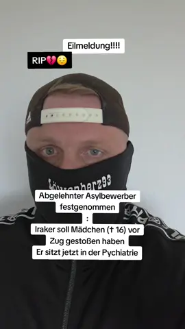 Friedland (Niedersachsen) – Rund zwei Wochen nach dem Tod einer 16-Jährigen in Niedersachsen hat die Polizei einen Verdächtigen (31) festgenommen. Das Mädchen war am Bahnhof in Friedland von einem einfahrenden Güterzug gerammt und tödlich verletzt worden.#friedland #niedersachsen #nachrichten 