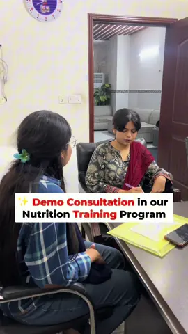 🌟 Ever wondered how future dietitians practice real consultations? Here’s a glimpse from our Nutrichdiet Training Program! 🎥✨ 👩‍⚕️ Students practice: ✅ Taking client history ✅ Assessing eating habits & lifestyle ✅ Building customised diet strategies ✅ Getting real-time feedback from Dietitian Muntaha This is where theory meets practice – giving students the confidence to consult like professionals. 💪🌿 📲 Limited spots open for our next batch! DM now to join and experience hands-on nutrition training. #Nutrichdiet #NutritionTraining #FutureDietitians #DietitianLife #ClinicalNutrition #NutritionStudents 