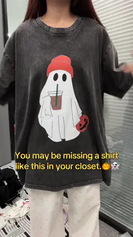 This is the most flattering shirt in my closet.#shirts #fyp #foruyou #fypシ #trending #viral #helloween 