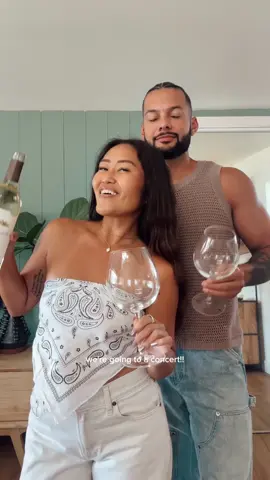 wine 🤝🏽 music 🤝🏽 summer nights - name a better trio 🍷🎶 #ad #chateaustemichelle  spent the night at NICU Amp listening to live music while sippin on @chateaustemichelle’s Sauvignon Blanc — needless to say, my dream date 💓