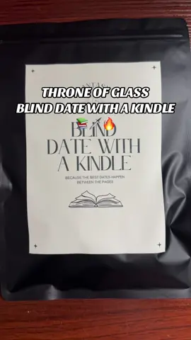 Throne of Glass themed Blind Date with a Kindle. Comes with 1 insert, 10 stickers, 2 kindle charms, an e-book, a bookmark, a hair tie, 2 snacks, and a drink! #blinddatewithakindle #blinddatewithabook #BookTok #kindlereader #foryou 