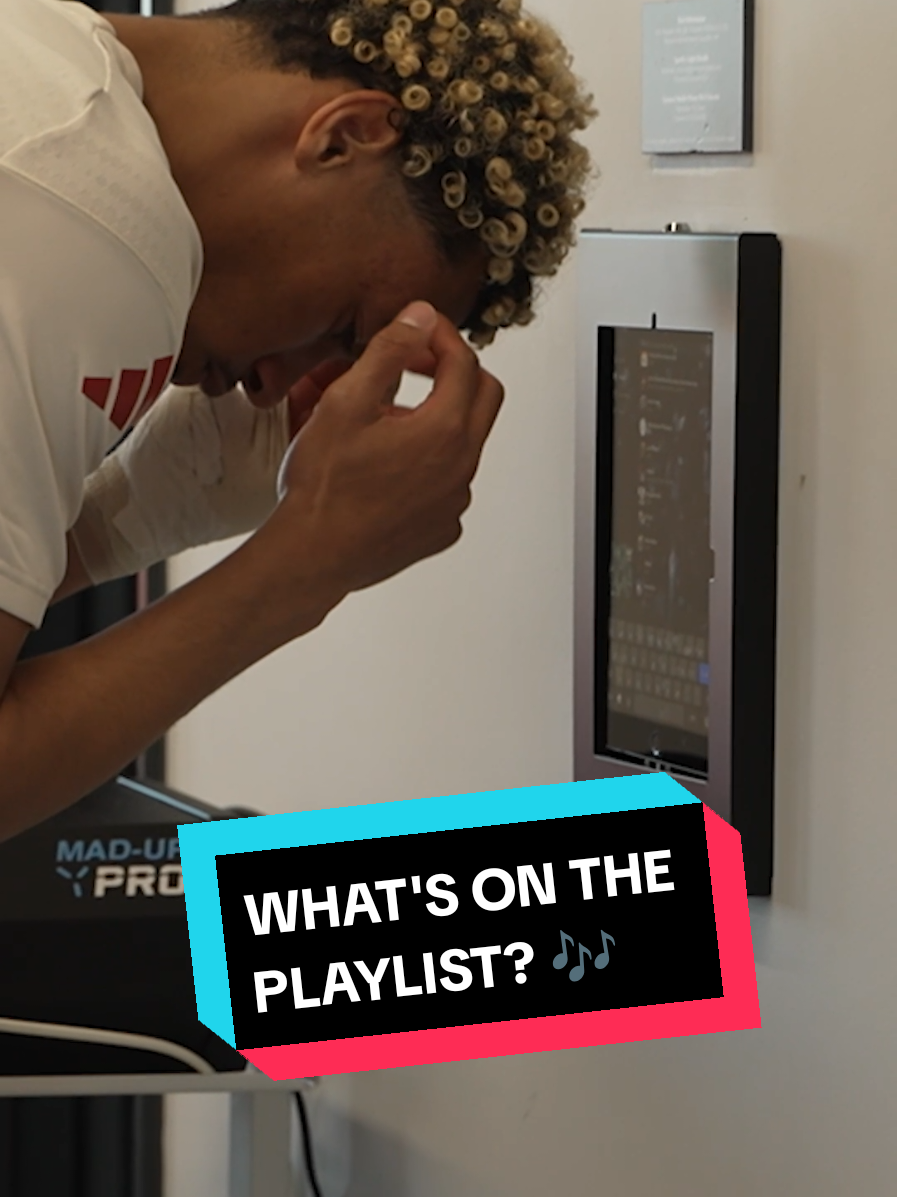 What’s on Hugo’s playlist? 🎶 #lfc #liverpool #ekitike