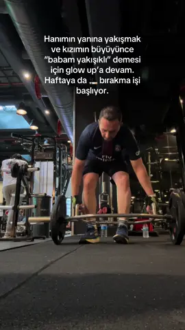 Hanımın yanına yakışmak  ve kızımın büyüyünce  “babam yakışıklı” demesi  için glow up’a devam.  Haftaya da 🚬 bırakma işi  başlıyor.