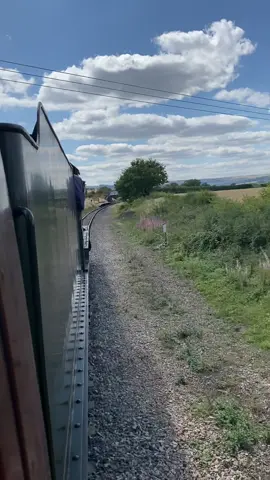 Superb to ride behind “Foremarke Hall” passing through the beautiful countryside between Toddington and Winchcombe! #heritagerailway #gloucestershirewarwickshiresteamrailway #7903 #foremarkehall 