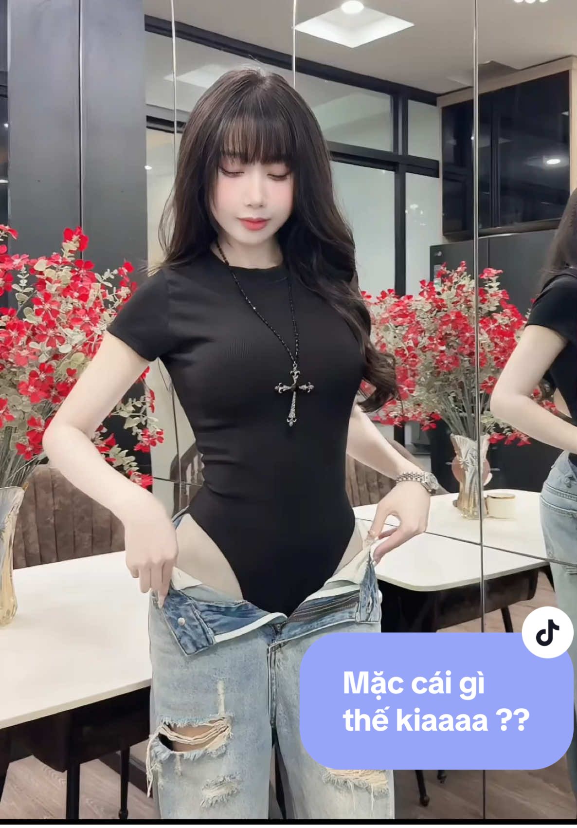 Công nhận sắm em áo này chân ái thật sự ce ạ , sơvin khỏi lo áo xê dịch gì luôn í . Mê nhaaa #bodysuit #aobody #aokieu #aococtay #aobodysuit 