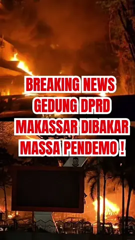 🔥 Makassar Memanas! Aksi demonstrasi di Makassar, Sulawesi Selatan, berujung ricuh pada Jumat malam (29/8/2025). Massa membakar kendaraan yang terparkir, hingga api merembet dan melalap habis gedung DPRD Kota Makassar. Asap tebal membumbung tinggi, sementara ribuan warga sekitar Jalan AP Pettarani menyaksikan langsung kejadian tersebut. Kondisi mencekam tak bisa dibendung, gedung DPRD pun ludes dilalap si jago merah. #Demo #Makassar #DPRD #BreakingNews #beritaterkini 