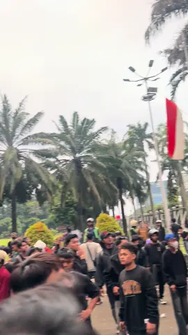 Jebol#dpr #demo #ojolviral #dprjebol #ojol 