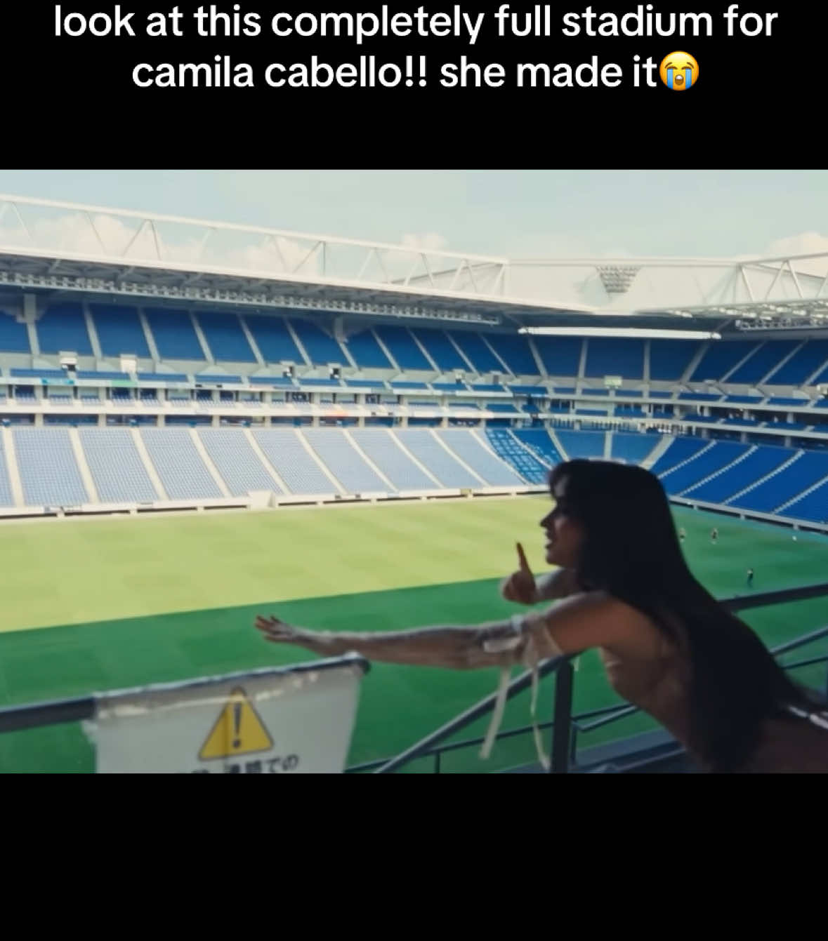 yes @Camila Cabello they go crazy for you #camilacabello #foryoupage #tokio #senorita 