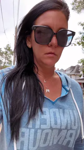Looks mean absolutely nothing to me!  It’s whats on the inside is what I fall for! ❤️ Happy Friday #FORYOUPAGE #fyp #singlemomsoftiktok #singletok #foryou 