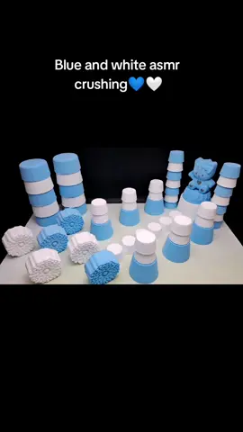 Blue and white asmr crushing 💙🤍 . . . . . #asmr #asmrcrushing #creatorsearchinsights #bakingsodacrushing #viralvideos 
