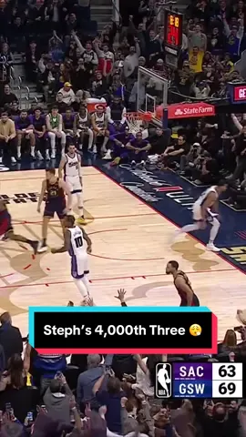 Steph being iconic 3️⃣🔥 #NBA #Basketball #StephCurry #Warriors 