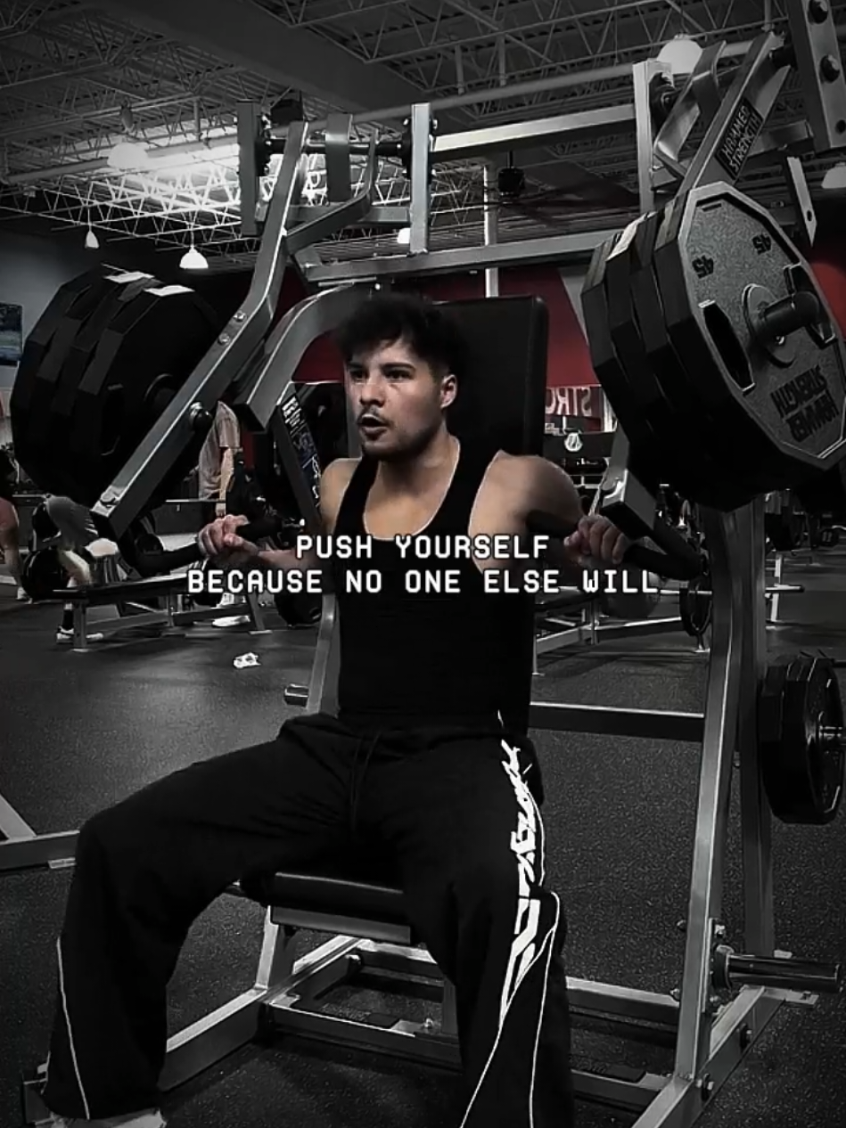 #CapCut only push yourself 🫵🏼💪🏼🏃‍♂️🔋🔥 | GYM TEMPLATE 🎥📸❤️‍🔥 Sc. @peatray_  . . . . . #motivation #mindset #discipline #consistency #hardwork #gym #gymmotivation #GymTok #GymLife #Lifestyle #Fitness #pushyourlimits #hardwork 