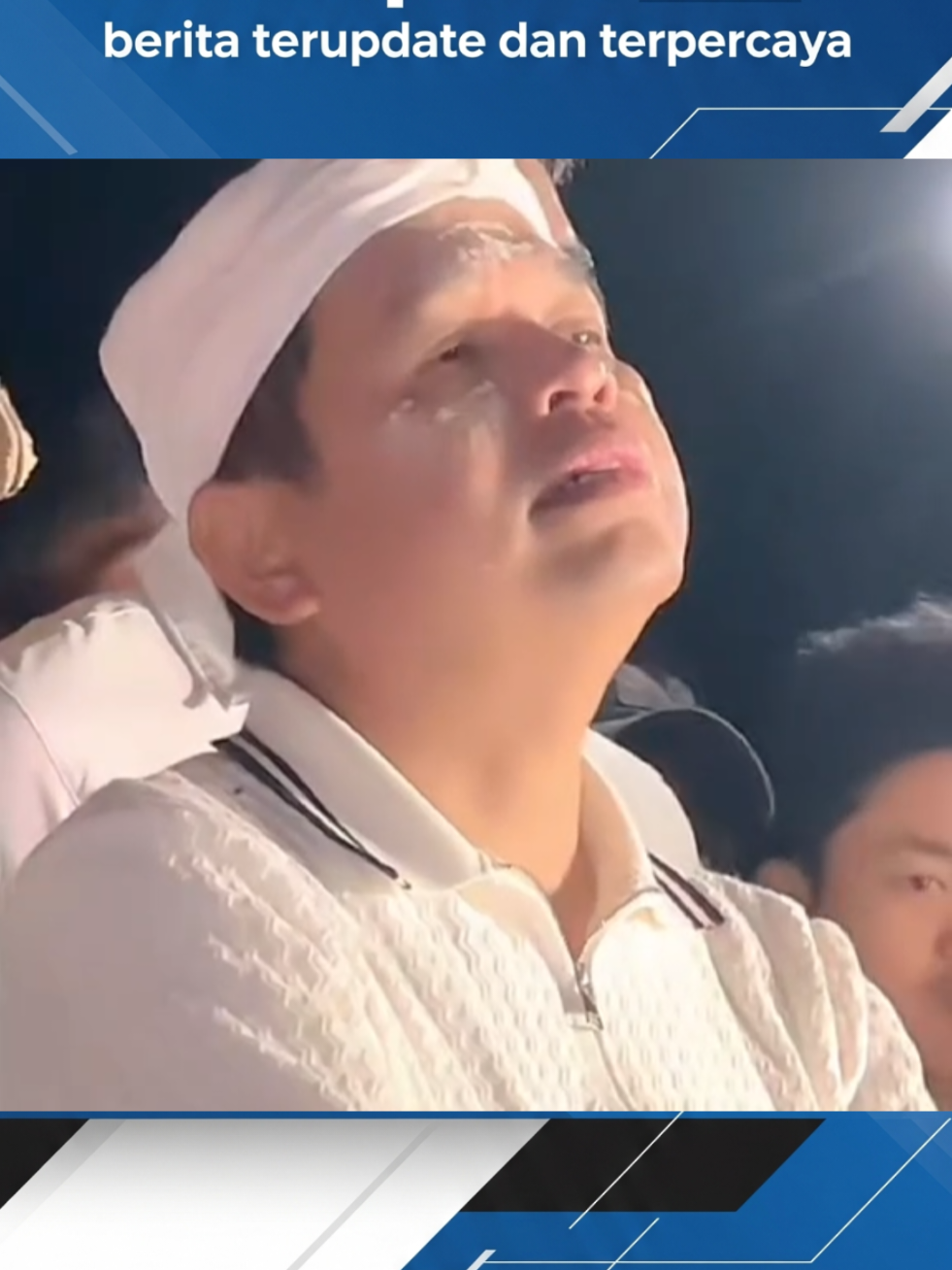kang dedy mulyadi temui pendemo di balai kota bandung, minta warga agar tidak menyerang gedung sate. #fypage #trending #viraltiktok #lewatberanda #kdm #dedymulyadi #kangdedimulyadi #demojabar #poldajabar 