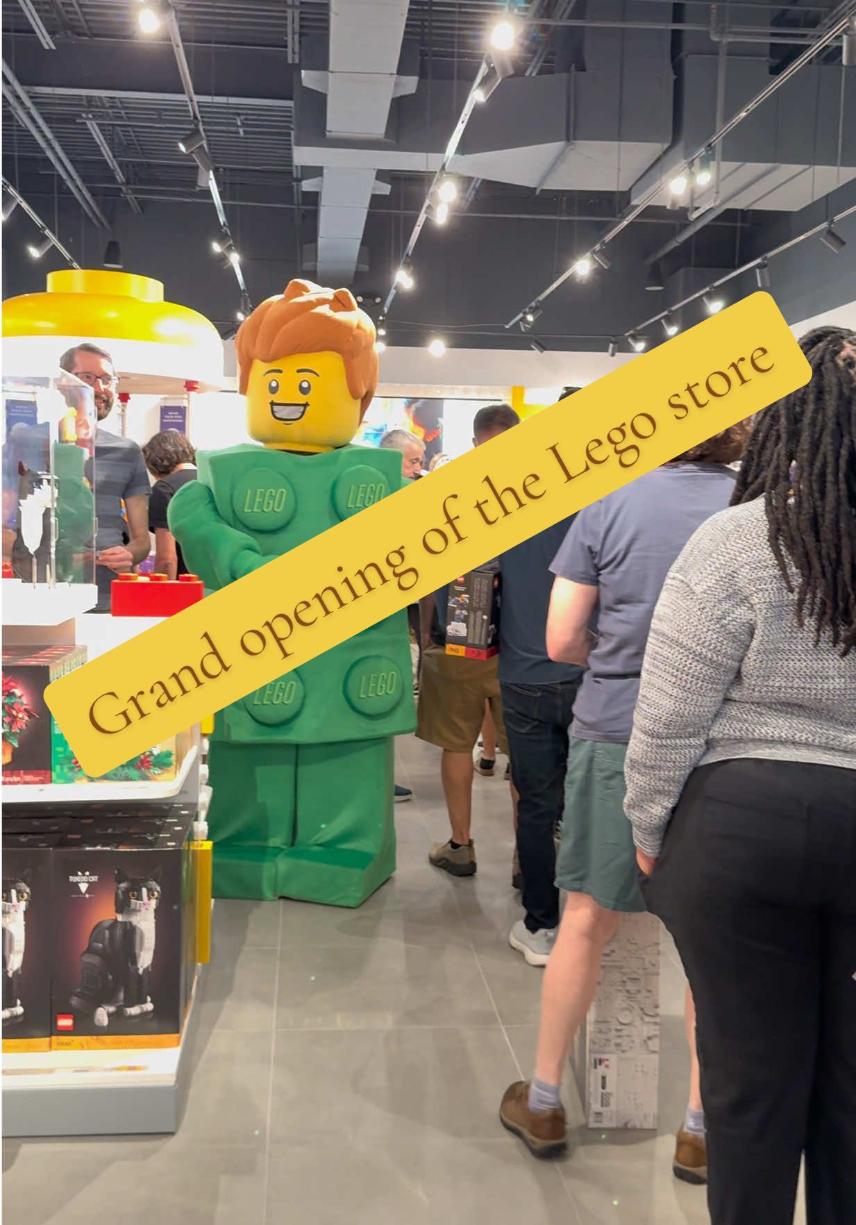 Grand opening of the Lego store at Perimeter Mall!  Deals for the weekend:  Aug. 29–31: Free “I ❤️ LEGO Store Perimeter Mall” tile with any purchase Aug. 29 only: Free LEGO New Store Opening set with $150+ LEGO Insiders purchase Aug. 30 only: Free LEGO Store set with $120+ purchase Aug. 31–Sept. 7: Free reusable LEGO tote with $50+ purchase #lego #grandoopening #atlanta 