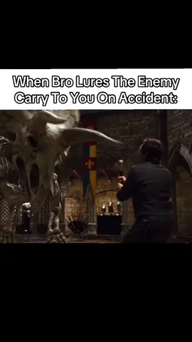When Bro Lures The Enemy Carry To You On Accident: #nightatthemuseum #nightatthemuseum2 #meme #game #trending 