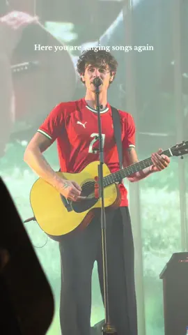 Here we are singing songs again! 🥰 #ontheroadagain #ontheroadagainlisbon #shawnmendes #whywhywhy 